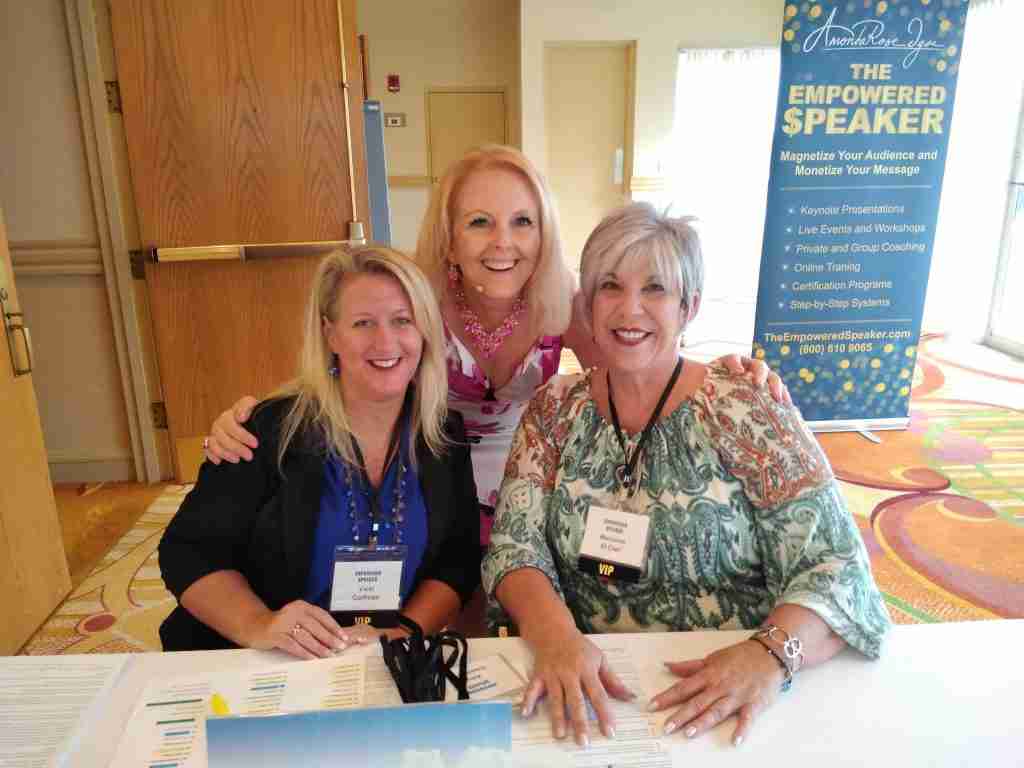 Speaking coach and author AmondaRose Igoe with her master students, 7-Step Process on How to Get Speaking Engagements that Help You To Grow as a Speaker